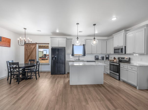 1389 Redhead Road, Wilson, TX 79381
