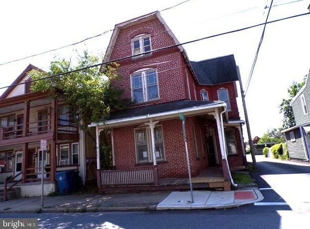 27 W FERDINAND STREET, MANHEIM, PA 17545