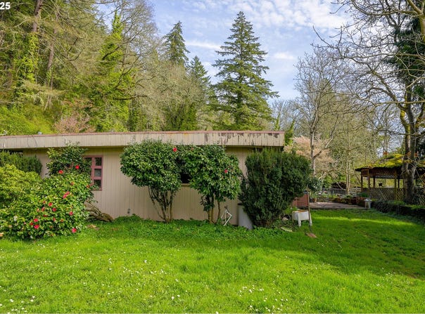 32763 BERLIN RD, Lebanon, OR 97355