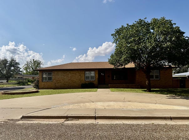 110 N 15th Street, Lamesa, TX 79331