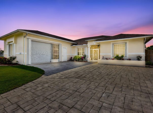 1006 SW Majorca Avenue, Port Saint Lucie, FL 34953