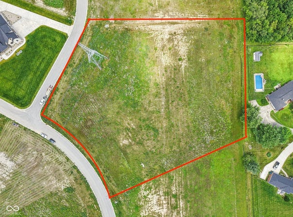 2639 S Kings Way, New Palestine, IN 46163
