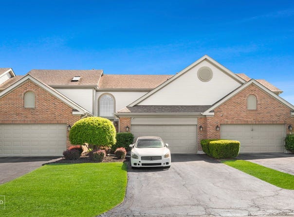 14 Corinth Court, Tinley Park, IL 60477