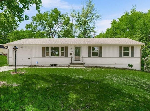 8815 E 84th Street, Raytown, MO 64138