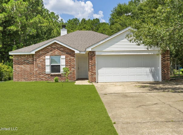 6621 Old Fort Bayou Road, Ocean Springs, MS 39564