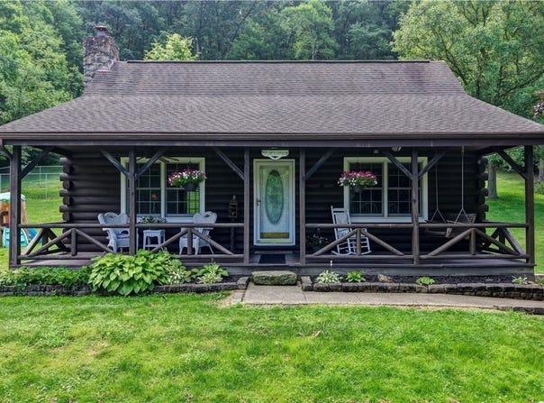 6911 Wardell Hollow Road SE, Uhrichsville, OH 44683