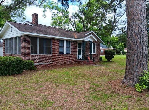 1401 Carswell Ave, Waycross, GA 31501