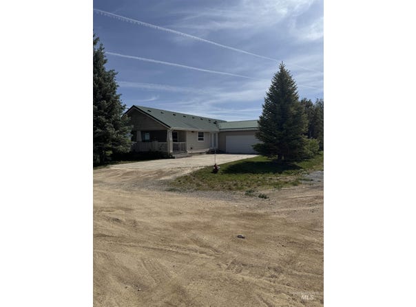 1004 W. Fifth, Fairfield, ID 83327