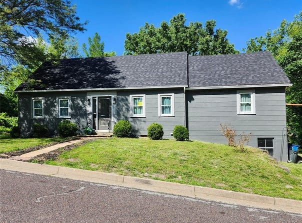 303 Locust Street, New Haven, MO 63068