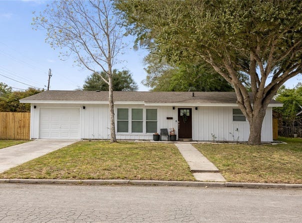 1501 S Tyler, Beeville, TX 78102
