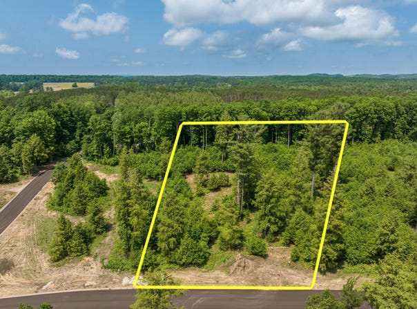 8886 Hemlock Hill Drive, Traverse City, MI 49685