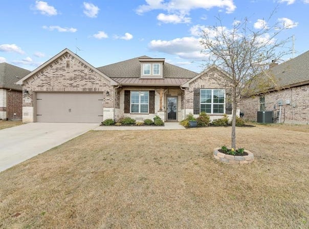 1541 Stanchion Way, Weatherford, TX 76087