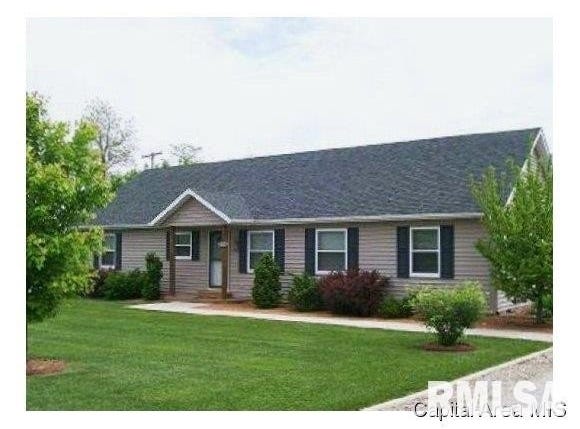 112 RACHEL Road, Girard, IL 62640