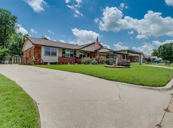 616 Kingston Drive, Yukon, OK 73099