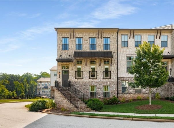 636 Avondale Creek Drive, Decatur, GA 30032