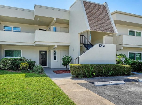 7251 W COUNTRY CLUB DRIVE N, SARASOTA, FL 34243