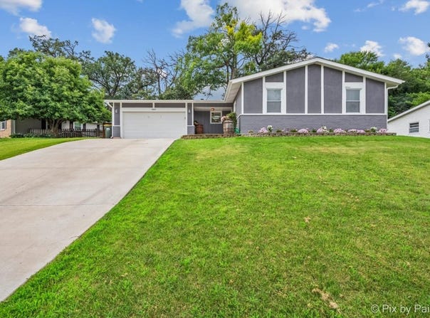 4409 Sussex Drive, McHenry, IL 60050