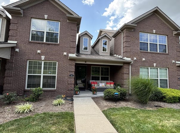 1331 Russell Springs Drive, Lexington, KY 40511