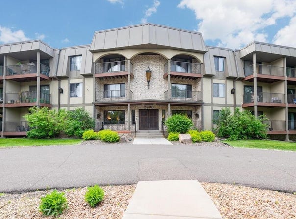 2200 Nevada Avenue S, Saint Louis Park, MN 55426