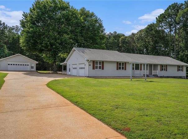 95 Oak Grove Circle, Mcdonough, GA 30253