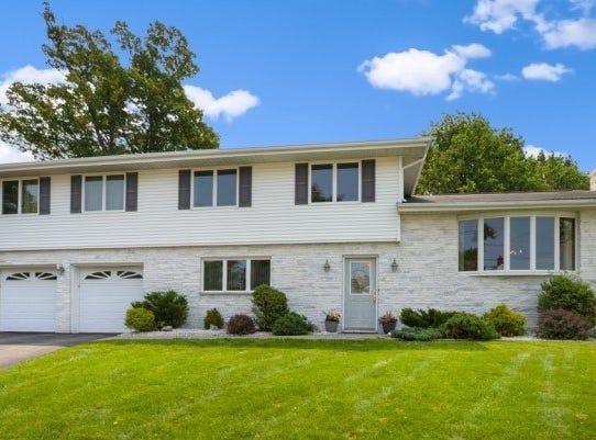 16 Craig Ct, Totowa Boro, NJ 07512-1135