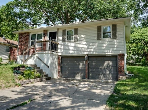 3909 S Marshall Drive, Independence, MO 64055