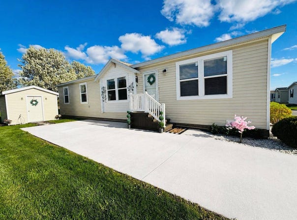 37886 Wolcott, Lenox, MI 48048