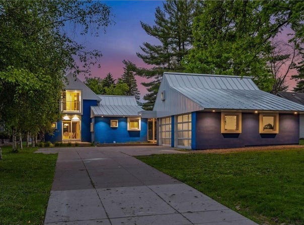303 W 77th Street, Chanhassen, MN 55317