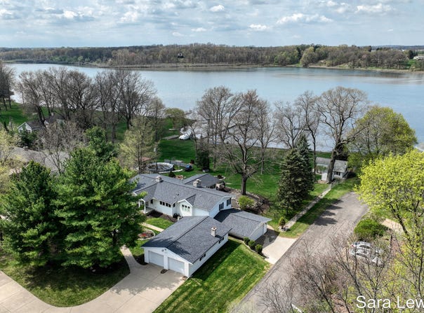 15710 Rich Lane, Hickory Corners, MI 49060