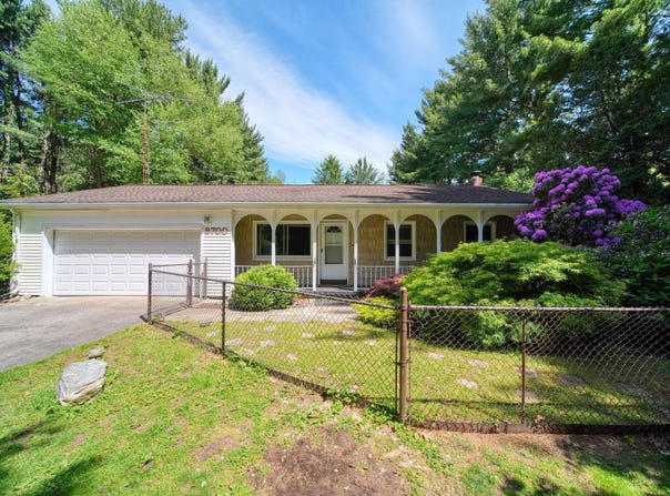 8700 King Road, Spring Arbor, MI 49283
