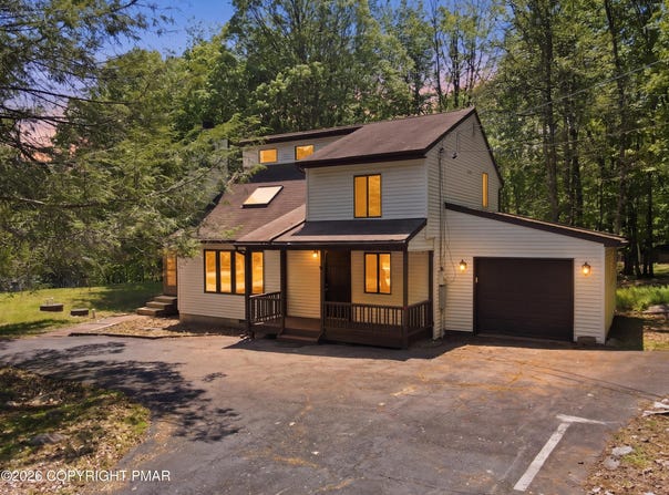 107 Morris Place, Bushkill, PA 18324