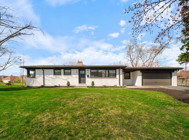 220 E Washington Street, Des Plaines, IL 60016
