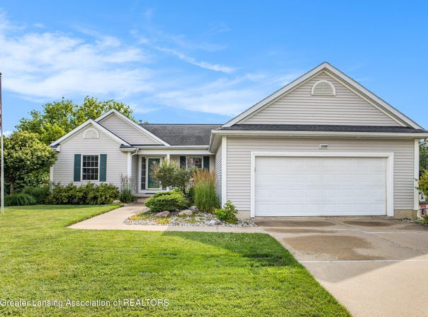 13688 Harvest Lane, Bath, MI 48808