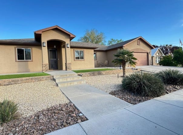 2424 Desert Hills Drive, Alamogordo, NM 88310