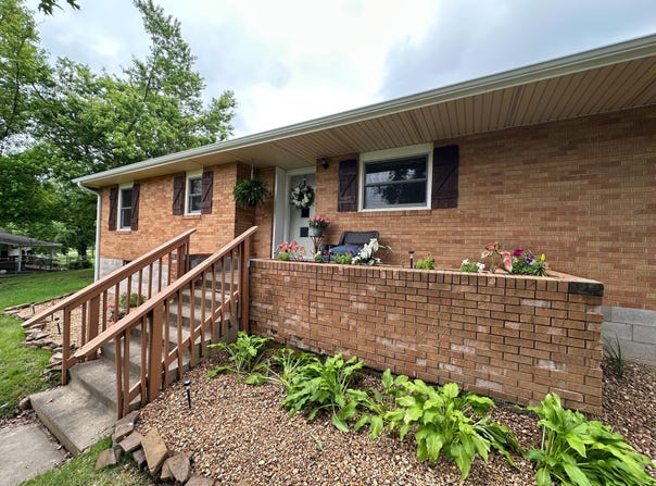 203 Roberts Drive, Mt Vernon, MO 65712