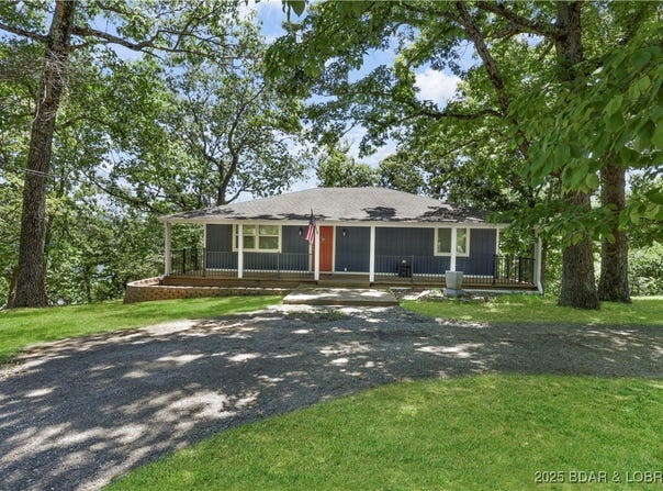 148 Peacock Lane, Linn Creek, MO 65052