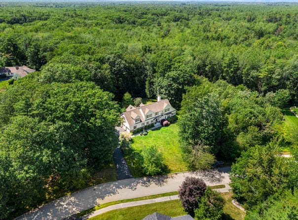 20 Madaket Lane, Kennebunk, ME 04043