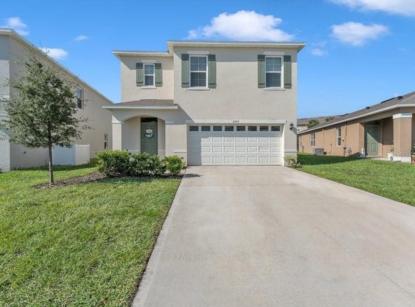2557 SHAMROCK ST, TAVARES, FL 32778