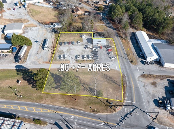 165 Camp Creek, Cornelia, GA 30531