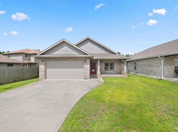 725 Upper Heron Way, Pensacola, FL 32506