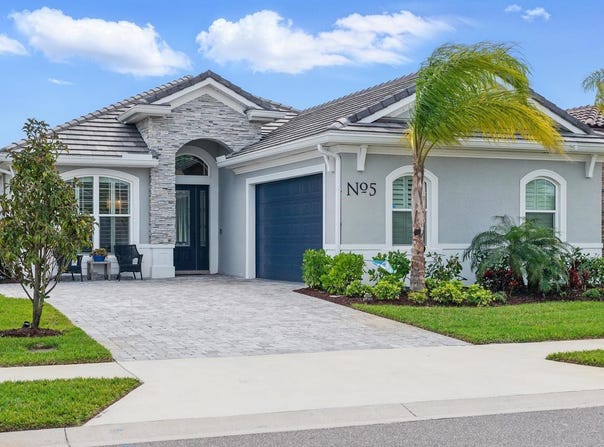 5 Del Palma Drive, Palm Coast, FL 32127