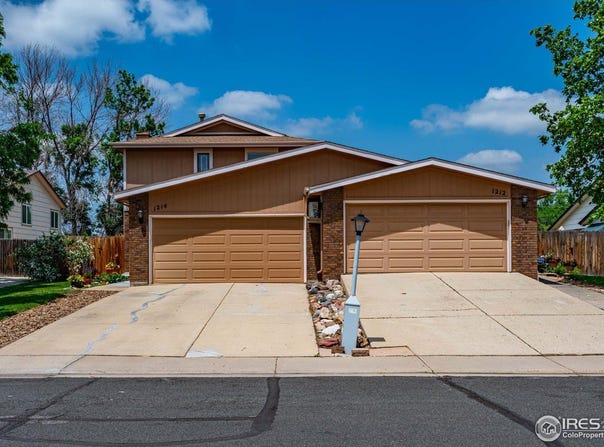 1214 Parker Dr, Longmont, CO 80501