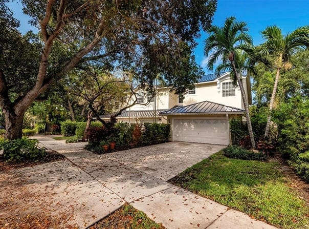 537 NE 17th Way, Fort Lauderdale, FL 33301