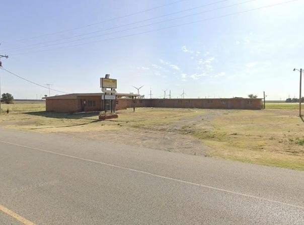 2500 N Main Street, Tahoka, TX 79373