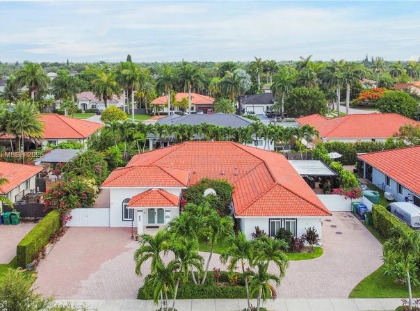 15263 SW 162nd St, Miami, FL 33187