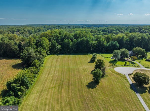 9 SOLITUDE Court, LOTHIAN, MD 20711
