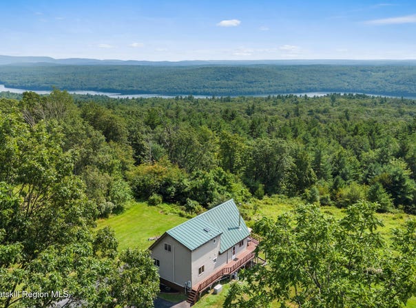 65 Phil Martin Road, Wawarsing, NY 12489