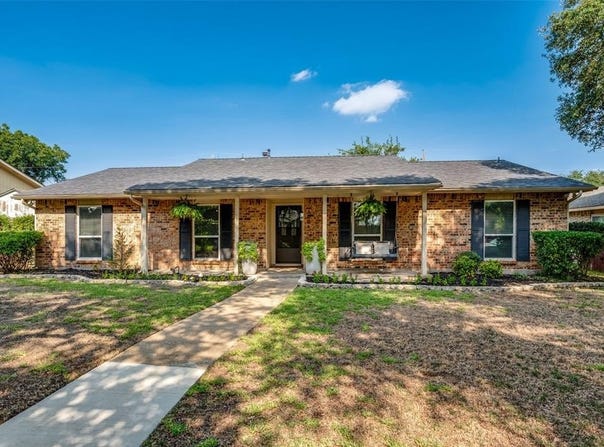 5004 Green Oaks Drive, Plano, TX 75023