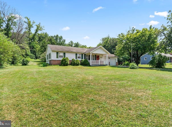 8803 SHARPSBURG PIKE, FAIRPLAY, MD 21733