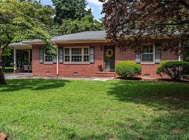 610  Beach, White Stone, VA 22578
